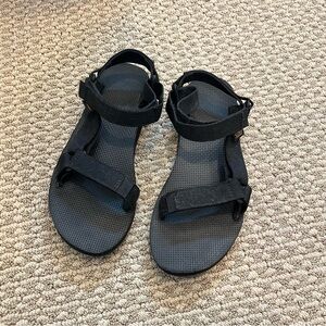 Black Teva Women’s Strappy Sandals